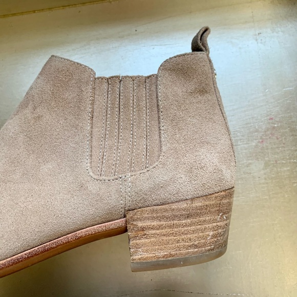 MICHAEL KORS tan suede ankle boots - Picture 6 of 14